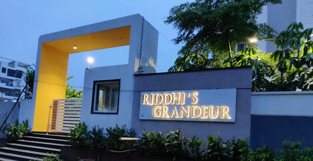 Riddhis Grandeur
